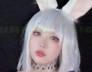 图库里的美脚高手：椒妮佐仁，下载后不保证你走路不摔跤！