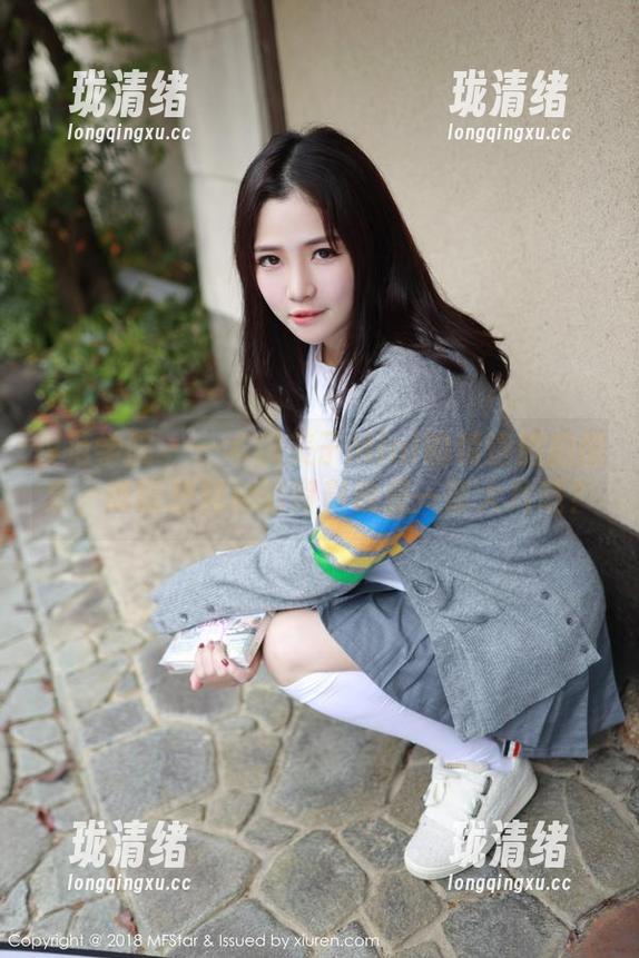 模范学院 - 一本糯美子Mini的精选旅拍图集，谁能想到她的背影也是一部大片呢？