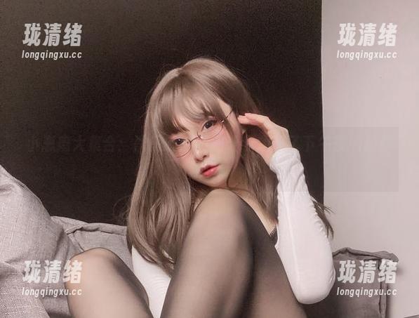 小恶魔大集合：次屁啦的图册让我想起了下午茶的甜甜滋味
