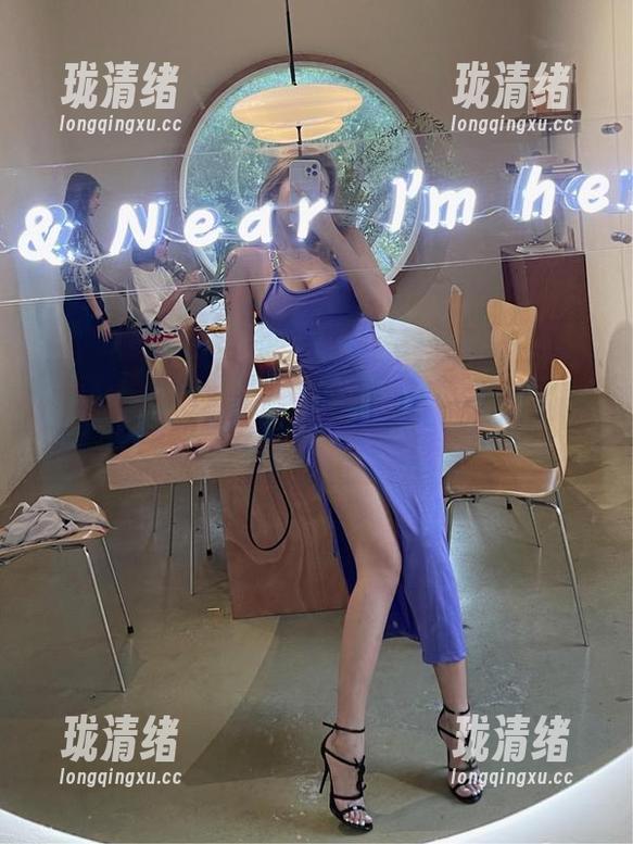 微密圈 - 洁己u白裙私房照，美图太诱人，眼神都不知该往哪飘了