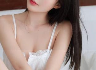 看清水由乃cos柴郡旗袍，图片里藏着的微妙流转。