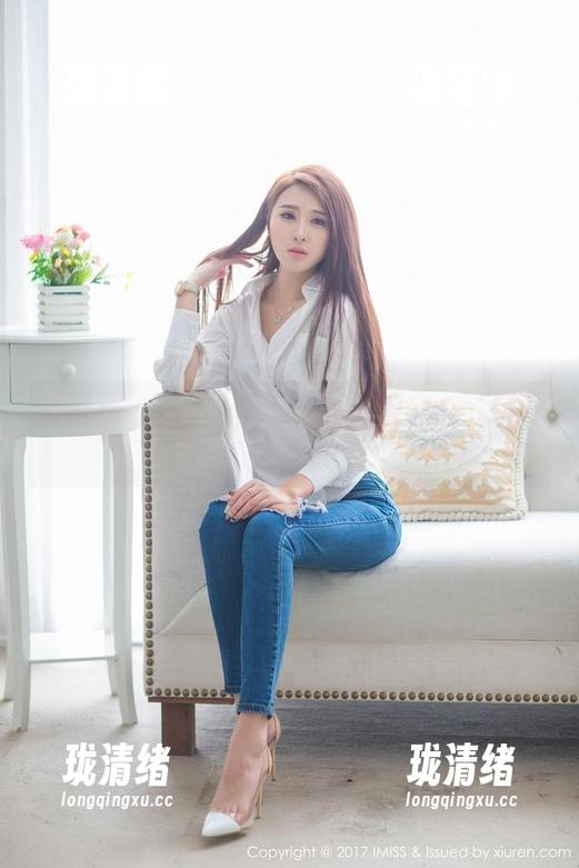 爱蜜社 - 关于张思允美腿的图库……你能说出几条？