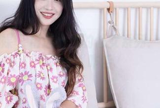 物恋传媒 – 精选小晴的修女系列：这美图，令人咋舌