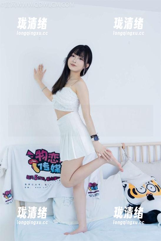 物恋传媒-想想 物恋传媒 - “想想”的教室写真真的让人捉摸不透,套图里有多久没见的青涩?