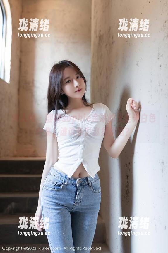 秀人网 - 翻牌sophie余冰的无圣光白色合集，谁说色彩必须规范？