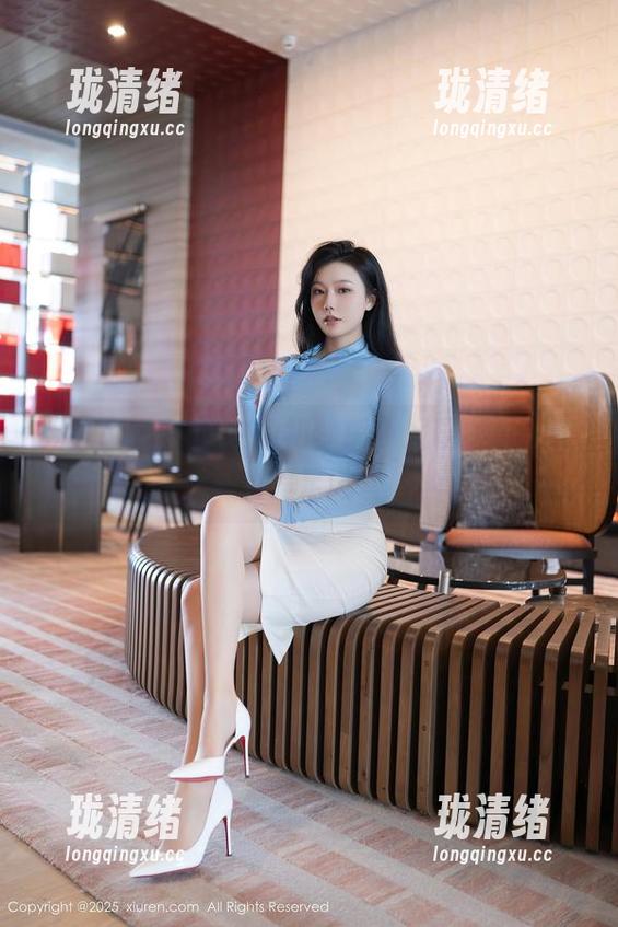 秀人网 - 图包中的初梦瑶，发现不可思议的美足风景