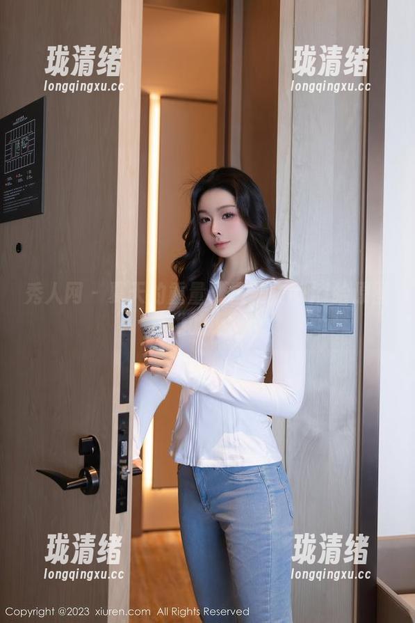 秀人网-星子柒kiki 秀人网 - 夏天的重量:星子柒kiki给原图提供的小确幸