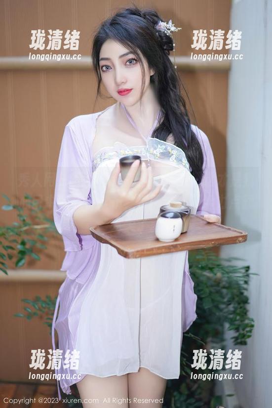 秀人网 - 是小逗逗的圣诞合集，这才是我心目中的节日桌布，资源要是再给力点就完美了。