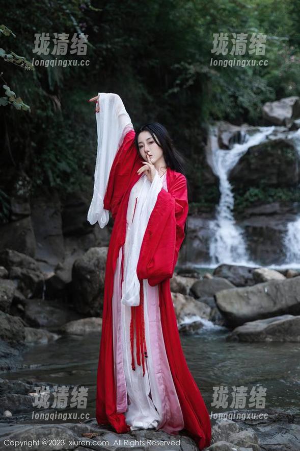 秀人网-欧阳妮娜娜 秀人网 - 一窥欧阳妮娜娜的比基尼функционирование,小心别陷进去!