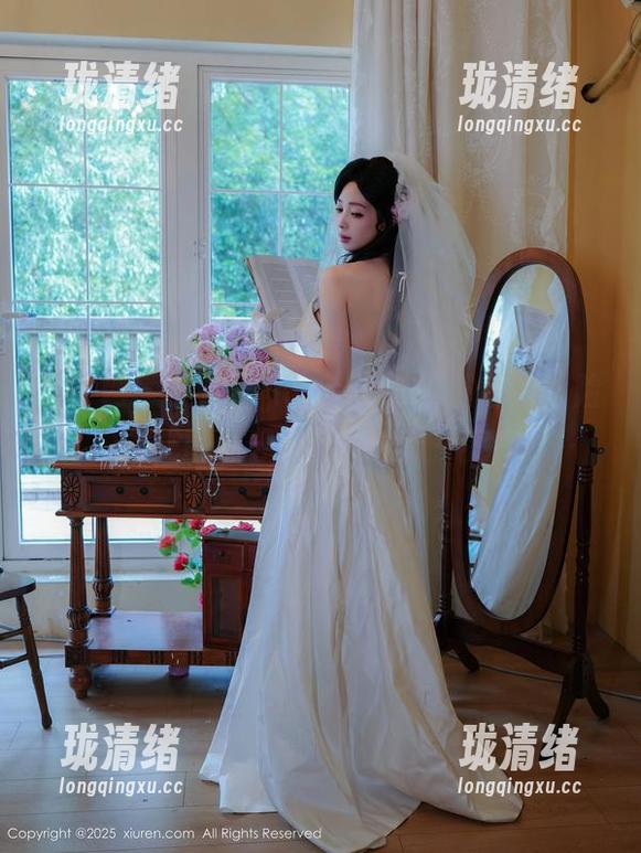 秀人网 - 王馨瑶yanni带你“粉色大冒险”，图像分享让人眼前一亮！
