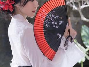 秀人网 – 看言沫的定制职场制服，图片中的修长美腿让我想到了所有的加班……