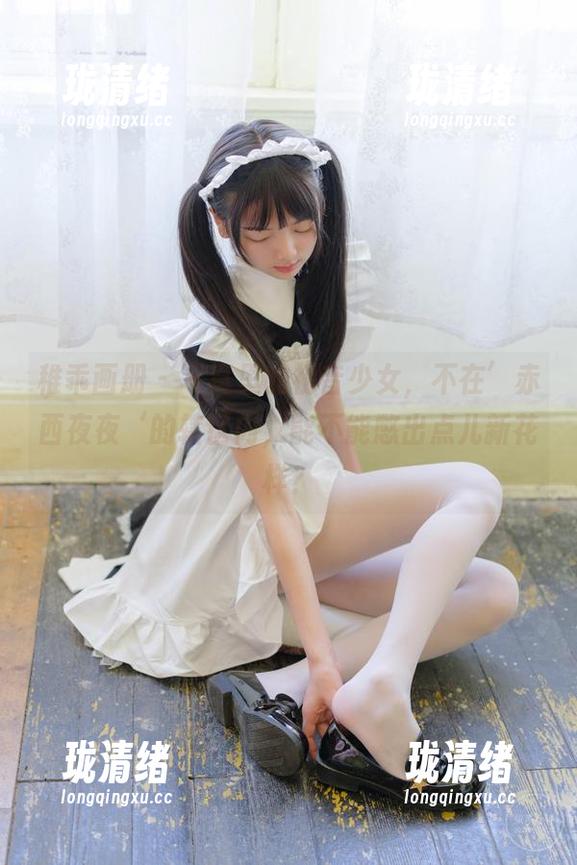 稚乖画册-赤西夜夜 稚乖画册 - 写真里的初音少女,不在’赤西夜夜‘的辖区内,能不能憋出点儿新花样?