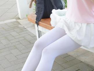 稚乖画册 – 赤西夜夜：修女的全套写真，像是天上的云彩