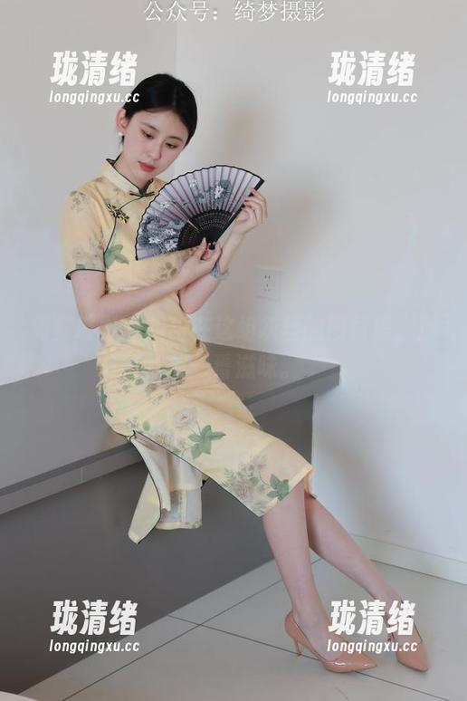 绮梦摄影-甜甜 绮梦摄影 - 甜甜在这组灰丝的图片里,别有一番滋味。