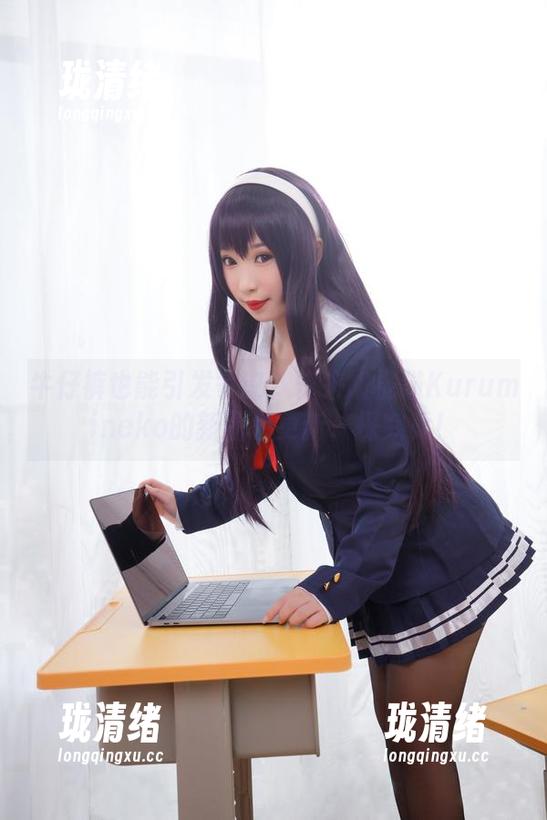 牛仔裤也能引发争议？快来胡桃猫Kurumineko的新图包更新一探究竟！