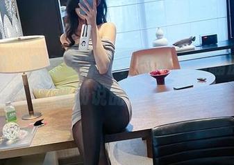 微密圈 – 葛征在家不只是宅，翻翻原图和图册说的可多了