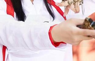 蜜桃社 – 你能抵挡初月图包的秘密诱惑吗？下载个试试？