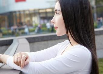 蜜桃社 – 露西Lucy的学妹合集：这身衣服也太会挑人了吧？