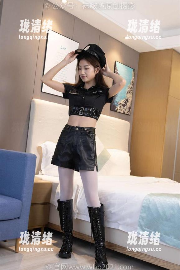袜啵啵 - 小甜豆的图包：那条神秘的瑜伽裤里似乎藏着什么…