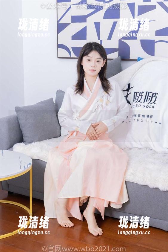 袜啵啵 - 短裤+熊熊=完美组合，福利图集让我目不转睛！