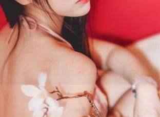镜酱搞的龙娘cos，说我想不出词来形容吗？美图都要为之动容！