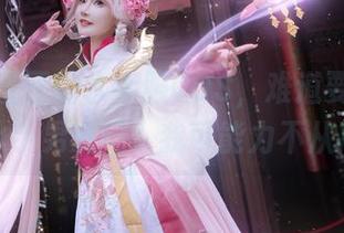 露儿大魔王的水手服COS，难道要我给她当水手男友吗？我可能力不从心啊