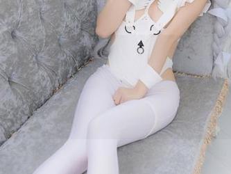 看！香川澪的花嫁图片，完全是新手妹子们向往的那种婚纱，填满他们的梦想文件夹。