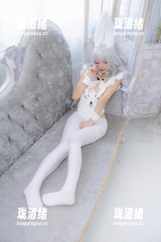 看！香川澪的花嫁图片，完全是新手妹子们向往的那种婚纱，填满他们的梦想文件夹。